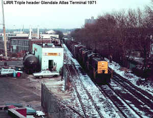 LIRR Triple header Glendale Atlas Terminal 1971.jpg (112196 bytes)